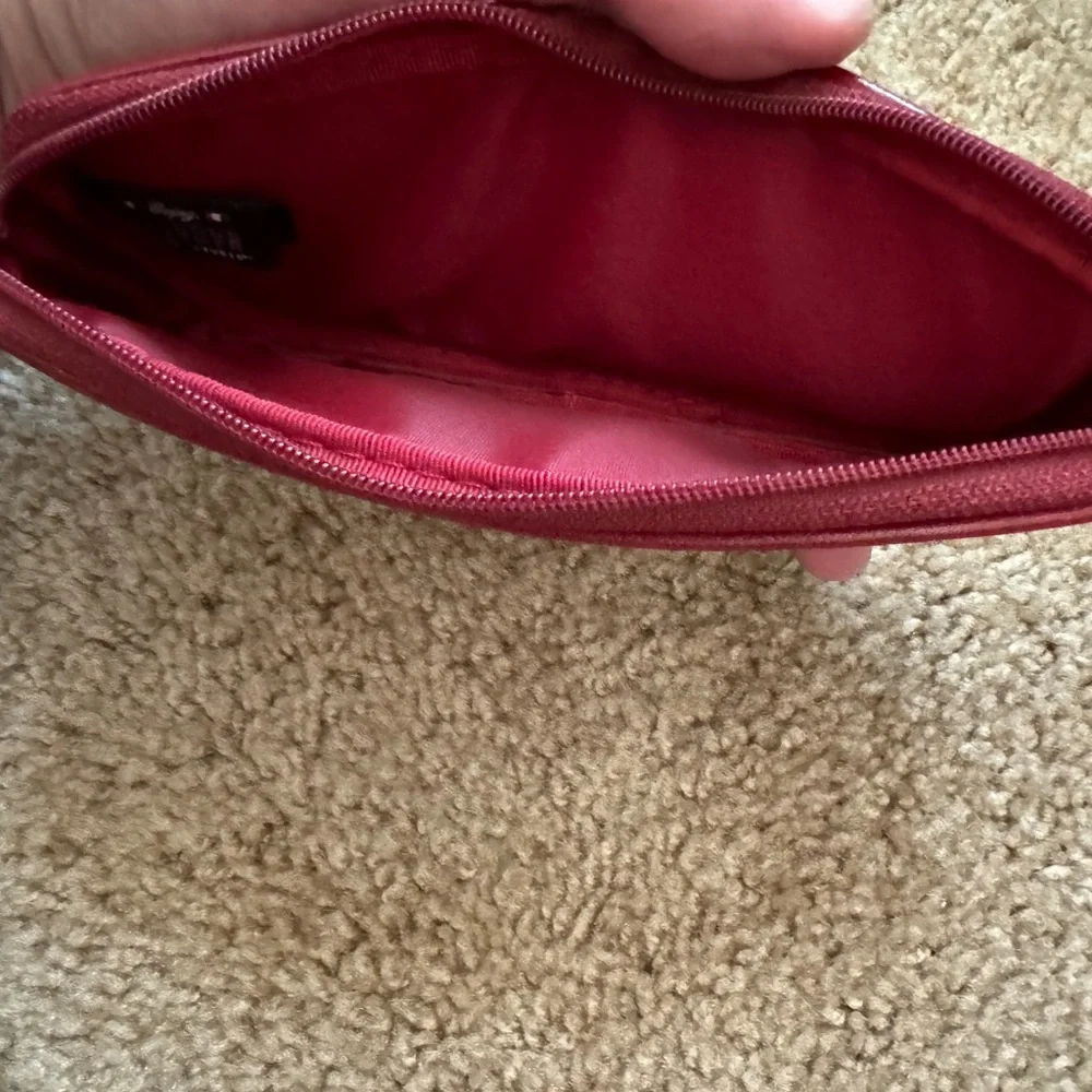 Wilson’s Leather Sunglass Pouch - Picture 2 of 3